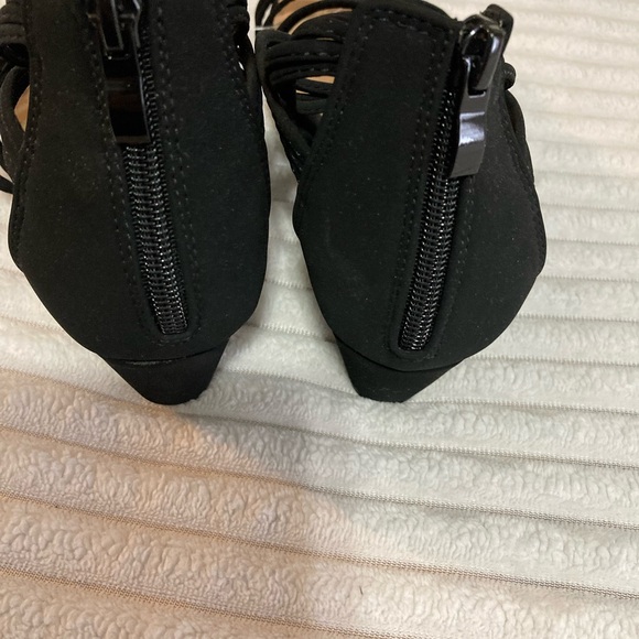 NWOTS Ladies Dress Sandals - Picture 5 of 13